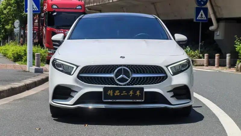 2022 Mercedes-Benz A-Class A 200 L Sport Sedan Fashion Edition — миниатюра 2