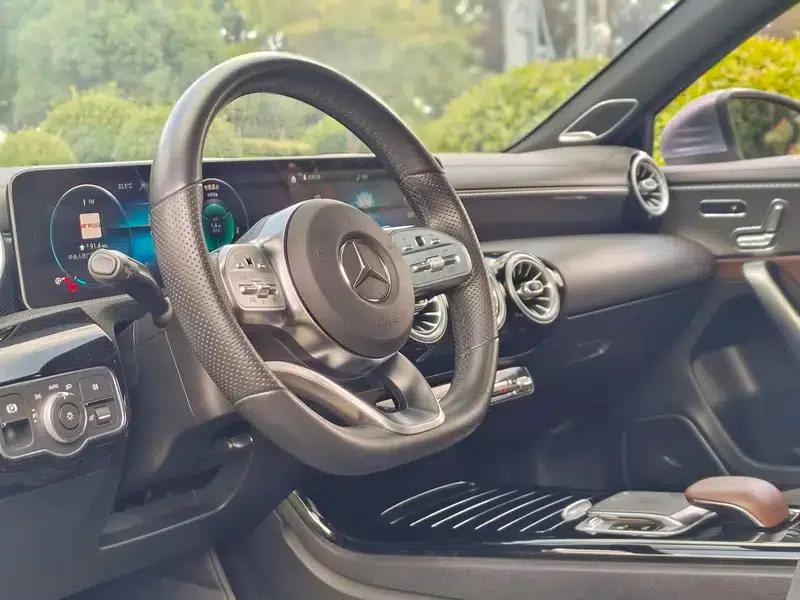 Mercedes-Benz A-Class 2019 A 200 L Sport Sedan First Edition — миниатюра 17