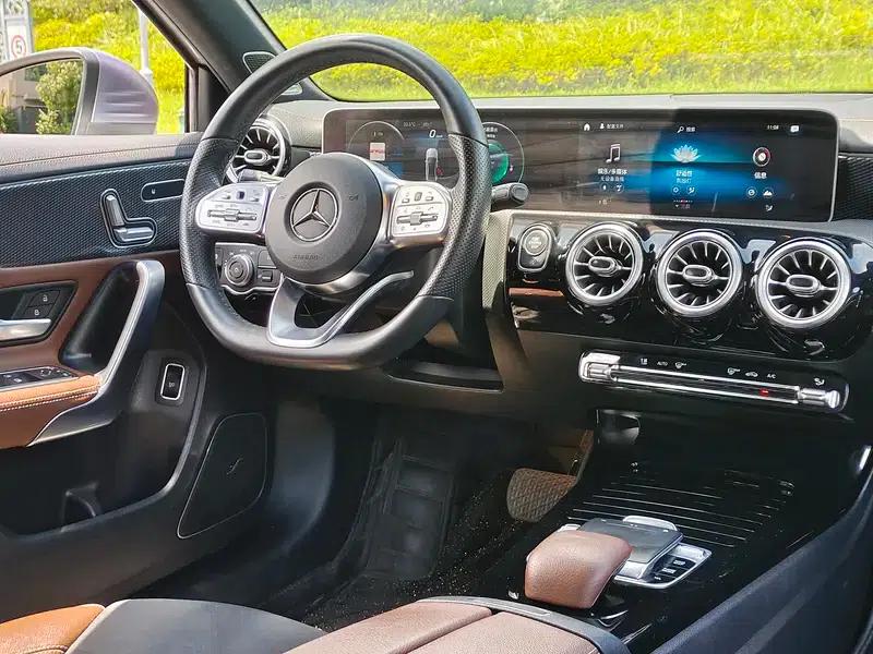 Mercedes-Benz A-Class 2019 A 200 L Sport Sedan First Edition — миниатюра 18