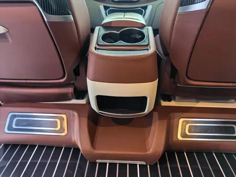 Vito 2021 2.0T Business Edition 7-seater — миниатюра 8