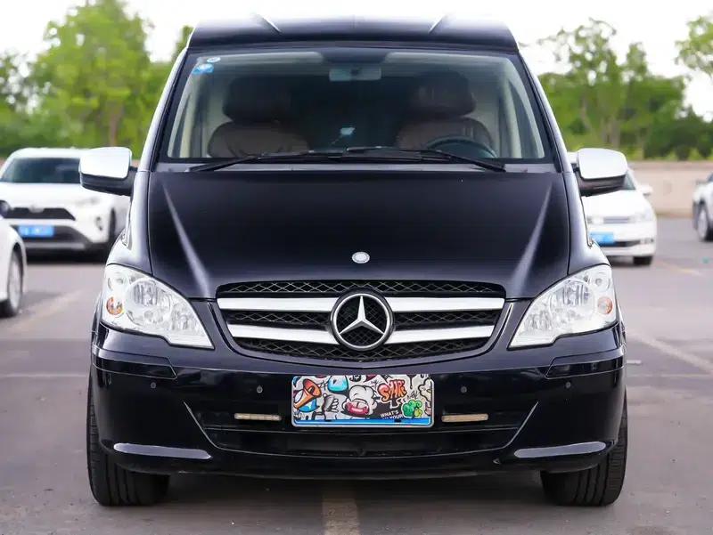 2015 Vito 3.0L Automatic Rear-Wheel Drive 7-Seater Factory Custom Edition — миниатюра 2