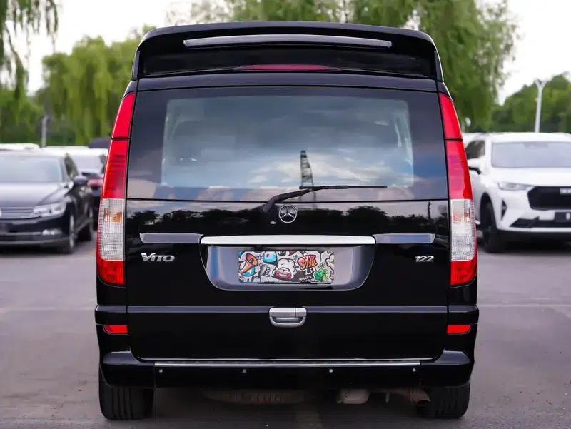 2015 Vito 3.0L Automatic Rear-Wheel Drive 7-Seater Factory Custom Edition — миниатюра 4