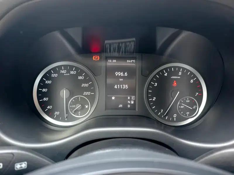 2022 Nissan Vito 2.0T Automatic Front-Wheel Drive 7-Seater Factory Custom Edition — миниатюра 16