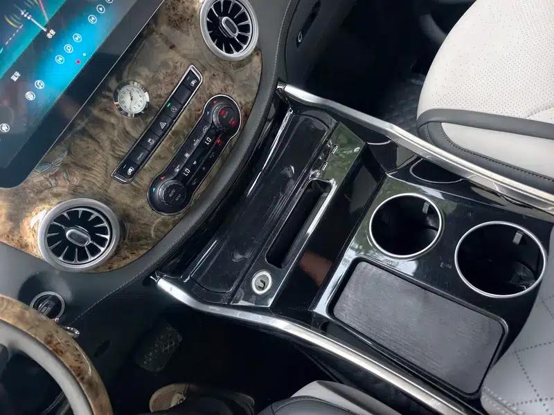 2022 Nissan Vito 2.0T Automatic Front-Wheel Drive 7-Seater Factory Custom Edition — миниатюра 18
