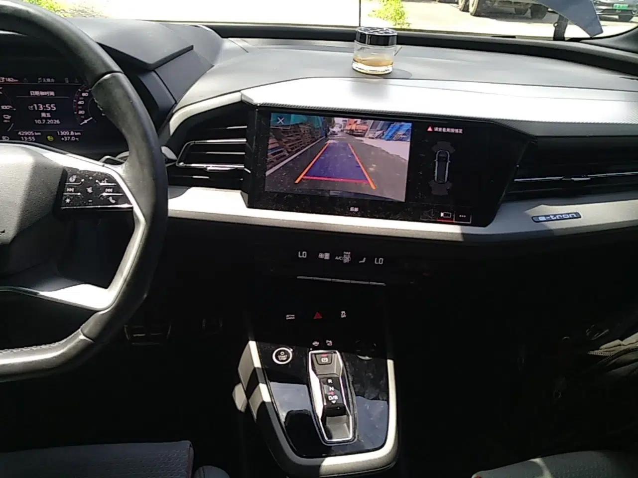 Audi Q5 e-tron 2022 40 e-tron Starlight Edition Mech Kit — миниатюра 20