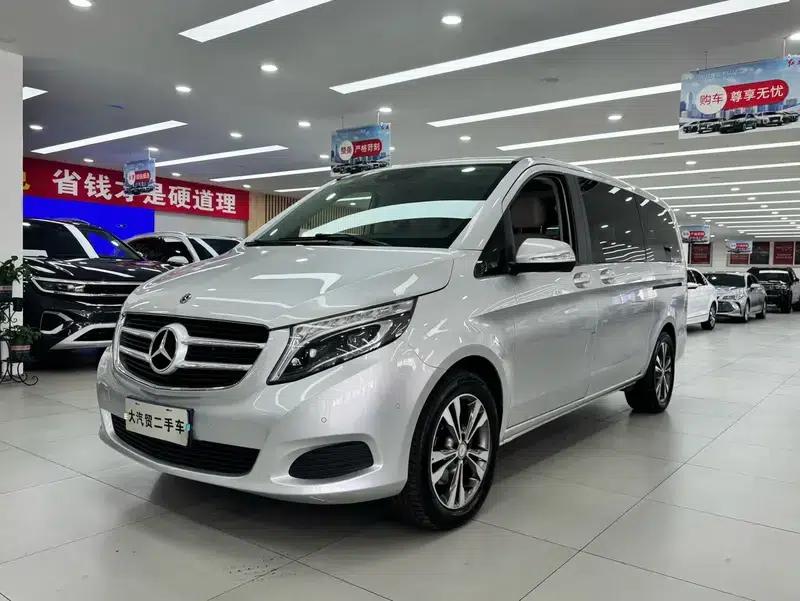 Mercedes-Benz V-Class 2017 V 260 Navigator Edition — миниатюра 1