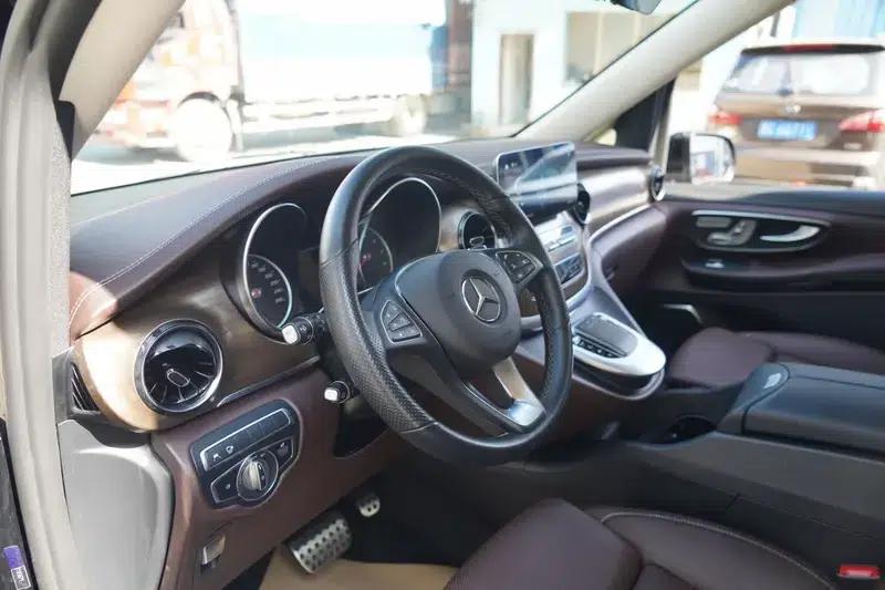 Mercedes-Benz V-Class 2022 V 260 L Long Wheelbase Luxury Edition — миниатюра 16