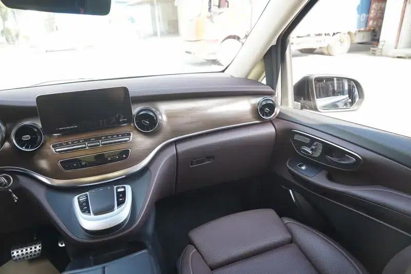 Mercedes-Benz V-Class 2022 V 260 L Long Wheelbase Luxury Edition — миниатюра 23