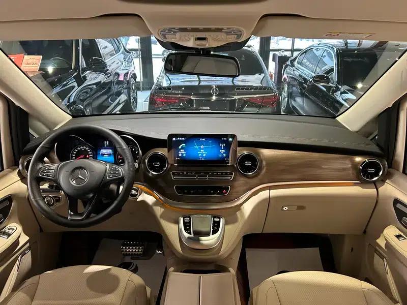 Mercedes-Benz V-Class 2020 V 260 L Long Wheelbase Luxury Edition — миниатюра 12