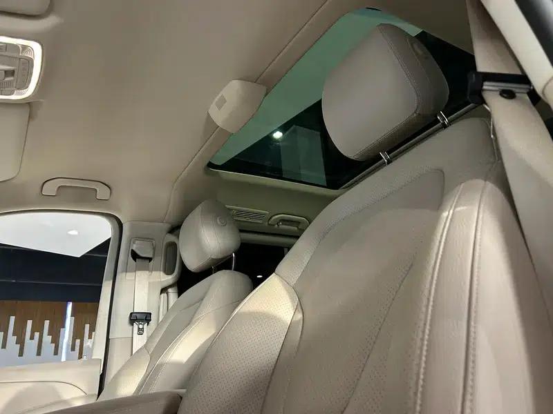 Mercedes-Benz V-Class 2020 V 260 L Long Wheelbase Luxury Edition — миниатюра 19