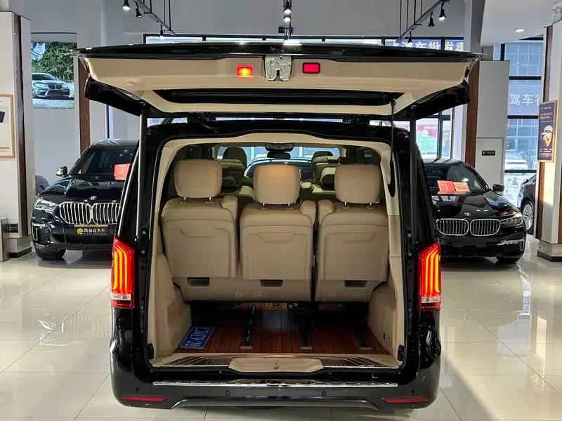 Mercedes-Benz V-Class 2020 V 260 L Long Wheelbase Luxury Edition — миниатюра 20