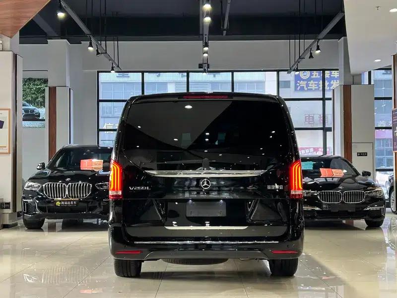Mercedes-Benz V-Class 2020 V 260 L Long Wheelbase Luxury Edition — миниатюра 4