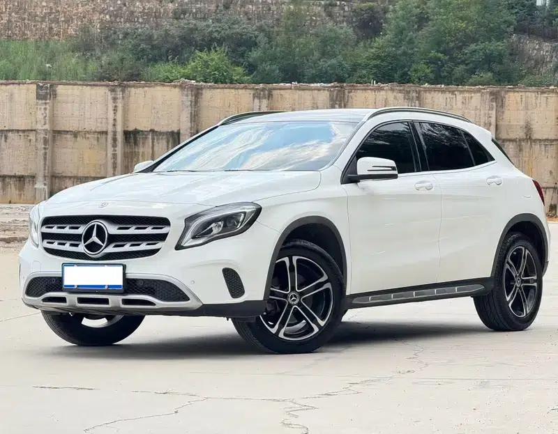 2018 Mercedes-Benz GLA 200 Fashion Edition — миниатюра 1