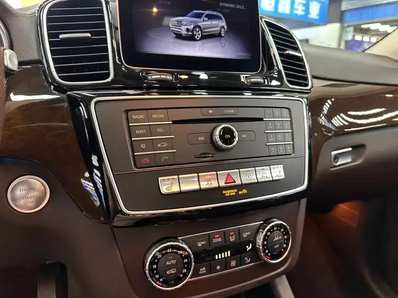 2019 Mercedes-Benz GLS 400 4MATIC Dynamic Edition — миниатюра 21