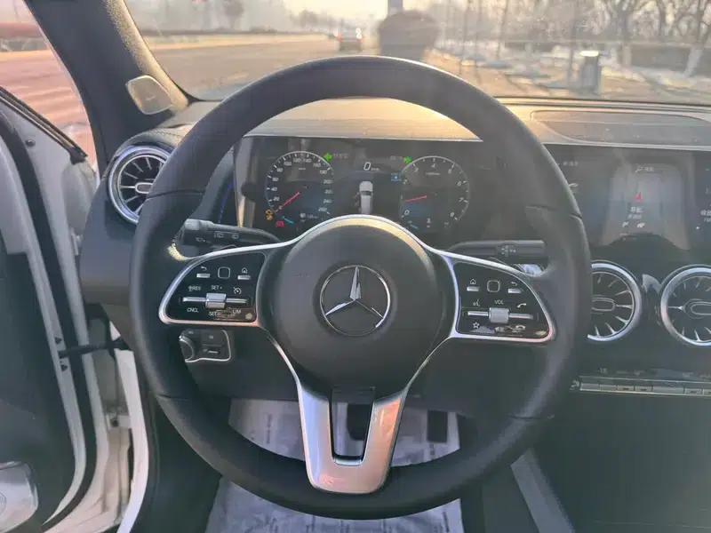 Mercedes-Benz GLB 2022 Fashion Edition — миниатюра 18