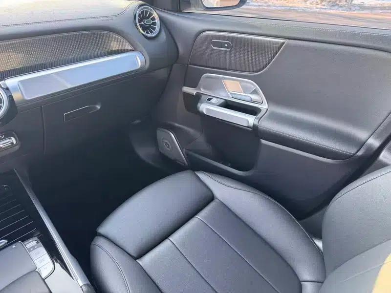 Mercedes-Benz GLB 2022 Fashion Edition — миниатюра 10