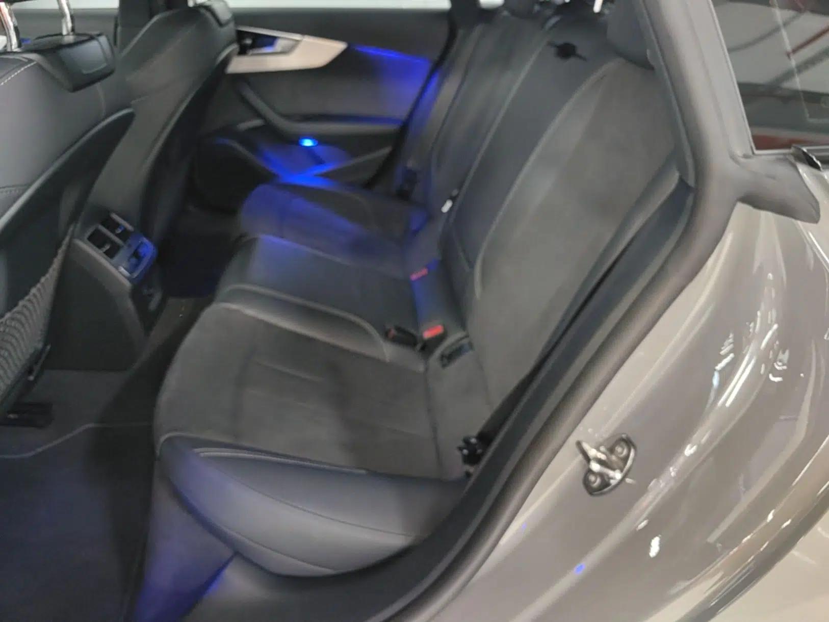 Audi A5 2022 Sportback 40 TFSI Stylish and Elegant Model — миниатюра 25