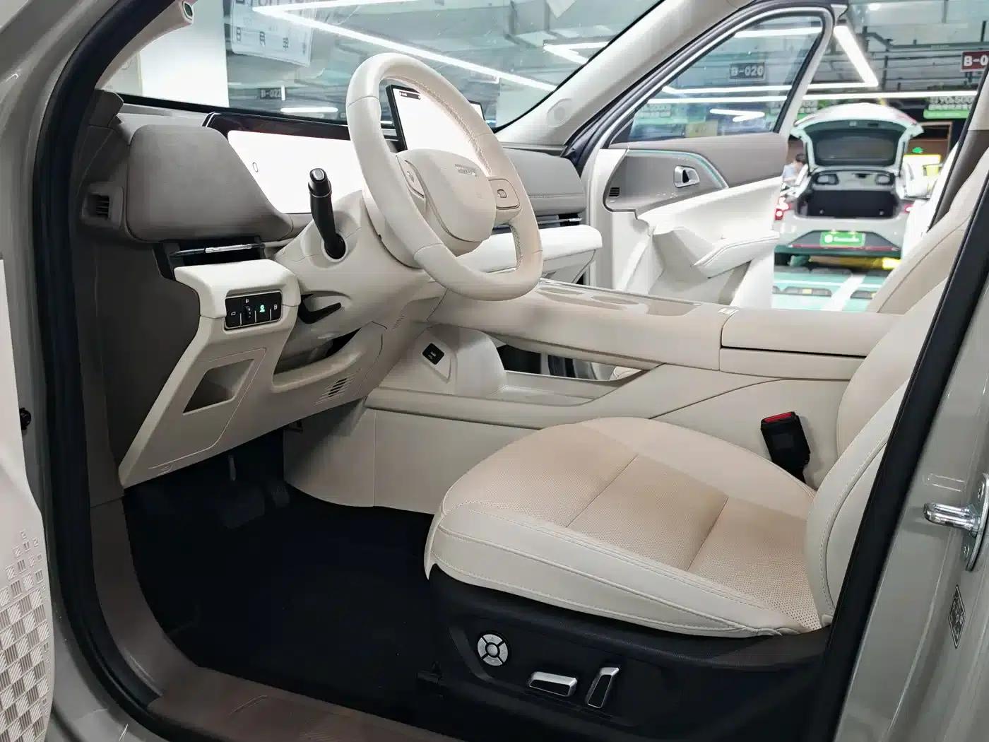 Haval Xiaolong MAX 2025 Hi4 165 Ultra Smart Driving Edition — миниатюра 13
