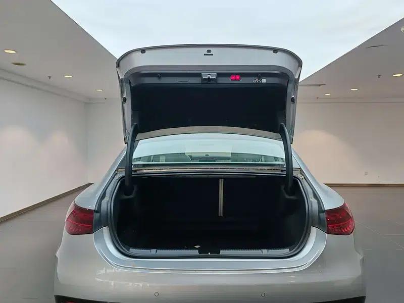 Mercedes-Benz EQE 2025 EQE 500 4MATIC Luxury Edition — миниатюра 17