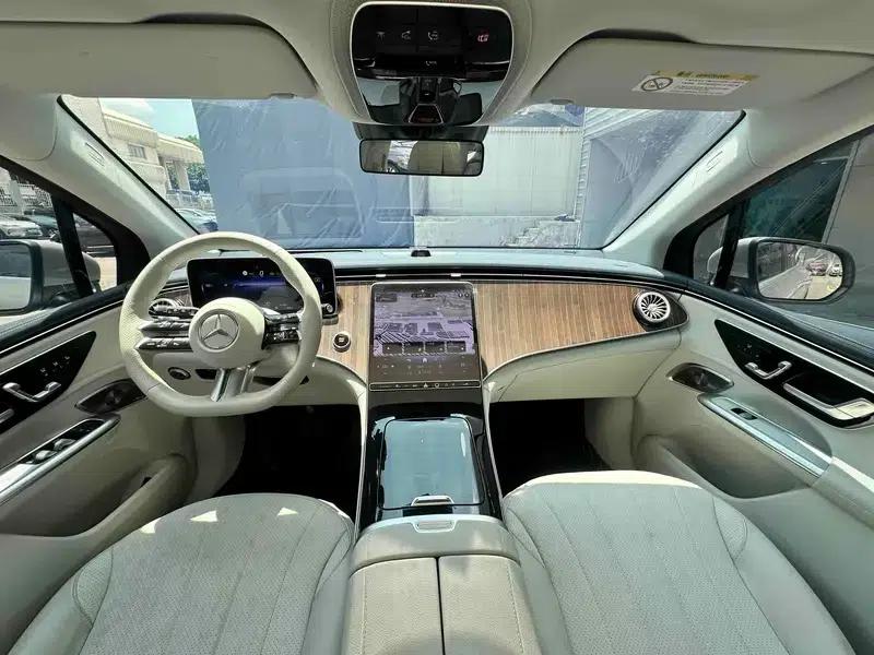 2024 Mercedes-Benz EQE SUV 350 4MATIC Luxury Edition — миниатюра 15