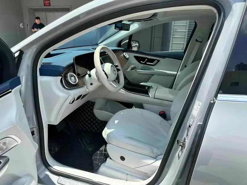 2024 Mercedes-Benz EQE SUV 350 4MATIC Luxury Edition — миниатюра 18