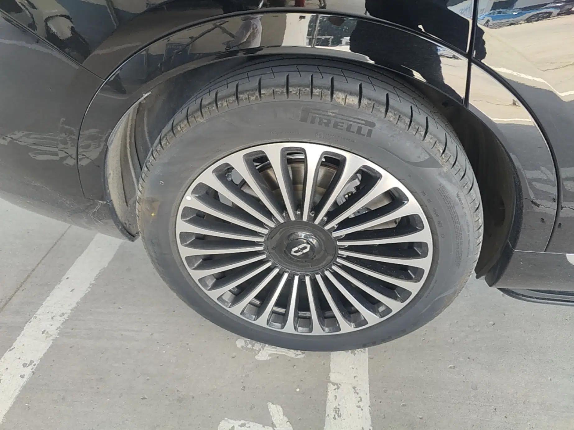 Hima AITO M9 2025 Extended-Range Ultra Version 52 kWh 6-Seater — миниатюра 11
