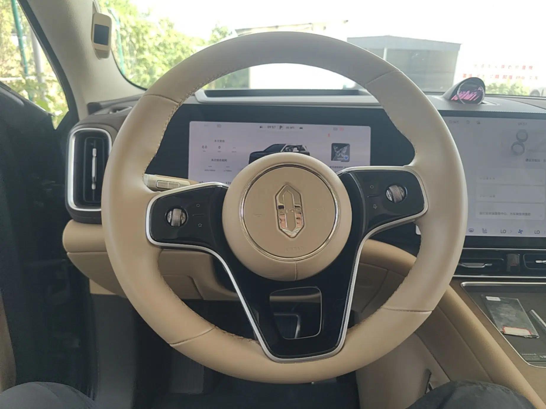Hima AITO M9 2025 Extended-Range Ultra Version 52 kWh 6-Seater — миниатюра 13