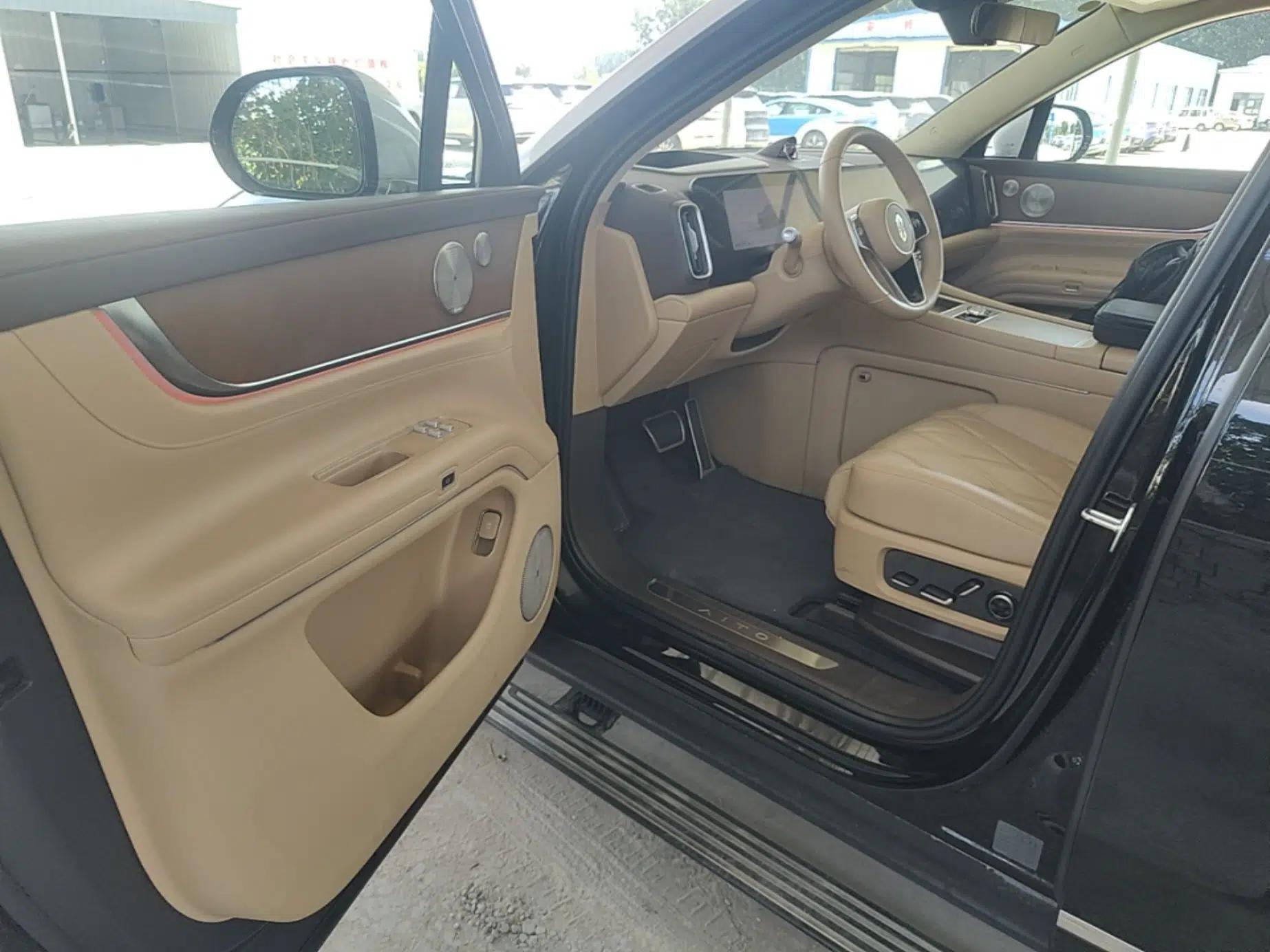 Hima AITO M9 2025 Extended-Range Ultra Version 52 kWh 6-Seater — миниатюра 18