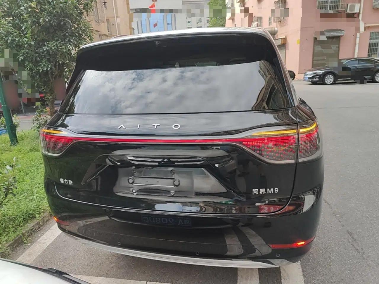 Hima AITO M9 2024 Range-Extended Max Edition 42 kWh 6-Seater Version — миниатюра 5