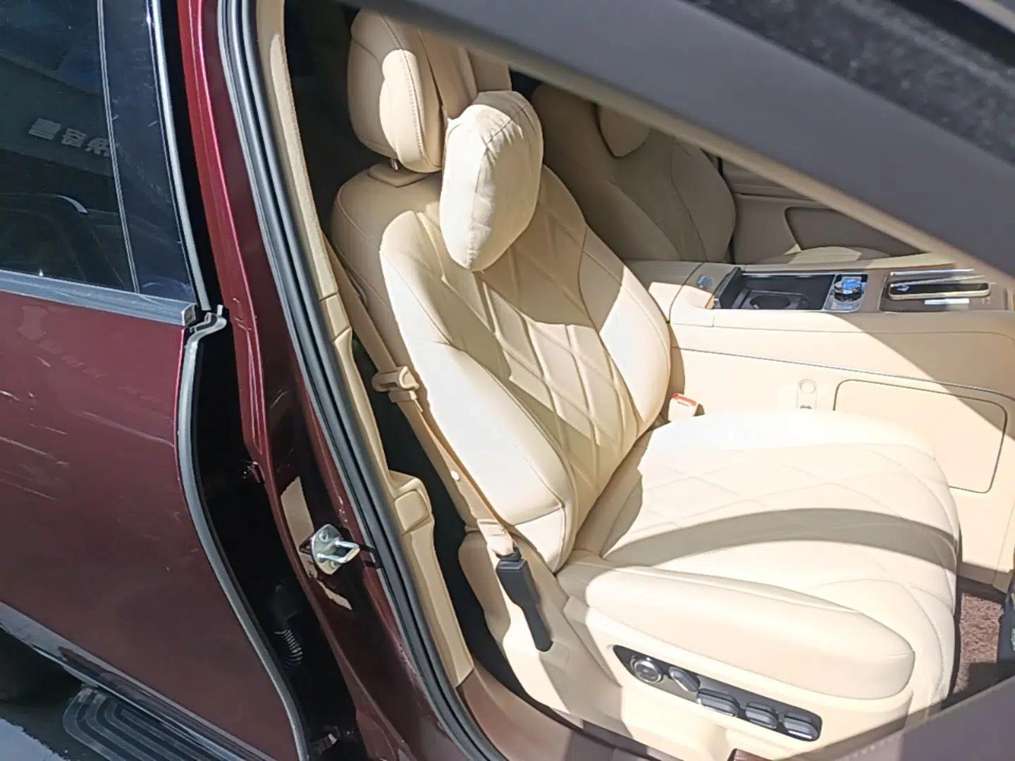 Hima AITO M9 2025 Extended-Range Ultra Version 52 kWh 6-Seater — миниатюра 24