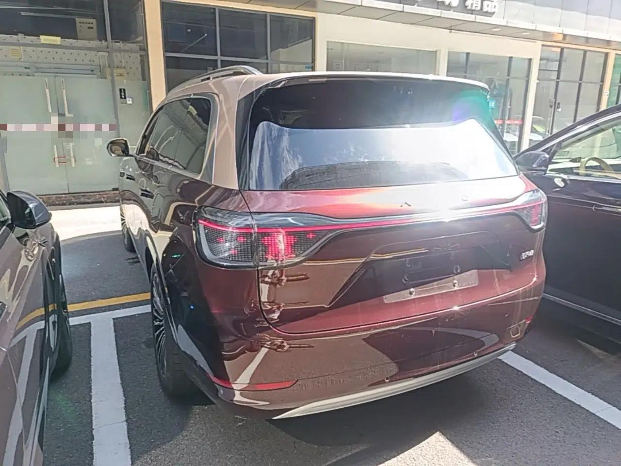 Hima AITO M9 2025 Extended-Range Ultra Version 52 kWh 6-Seater — миниатюра 4