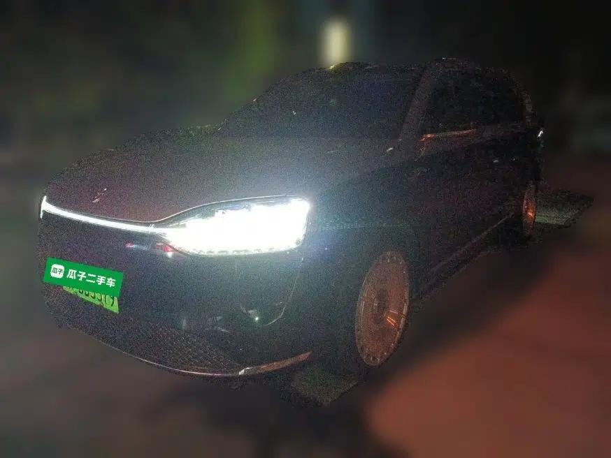 Hima AITO M9 2024 All-Electric Ultra Version 100 kWh 6-Seater Model — миниатюра 1