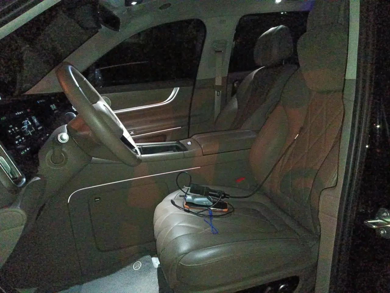 Hima AITO M9 2024 All-Electric Ultra Version 100 kWh 6-Seater Model — миниатюра 15