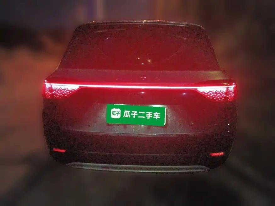 Hima AITO M9 2024 All-Electric Ultra Version 100 kWh 6-Seater Model — миниатюра 5