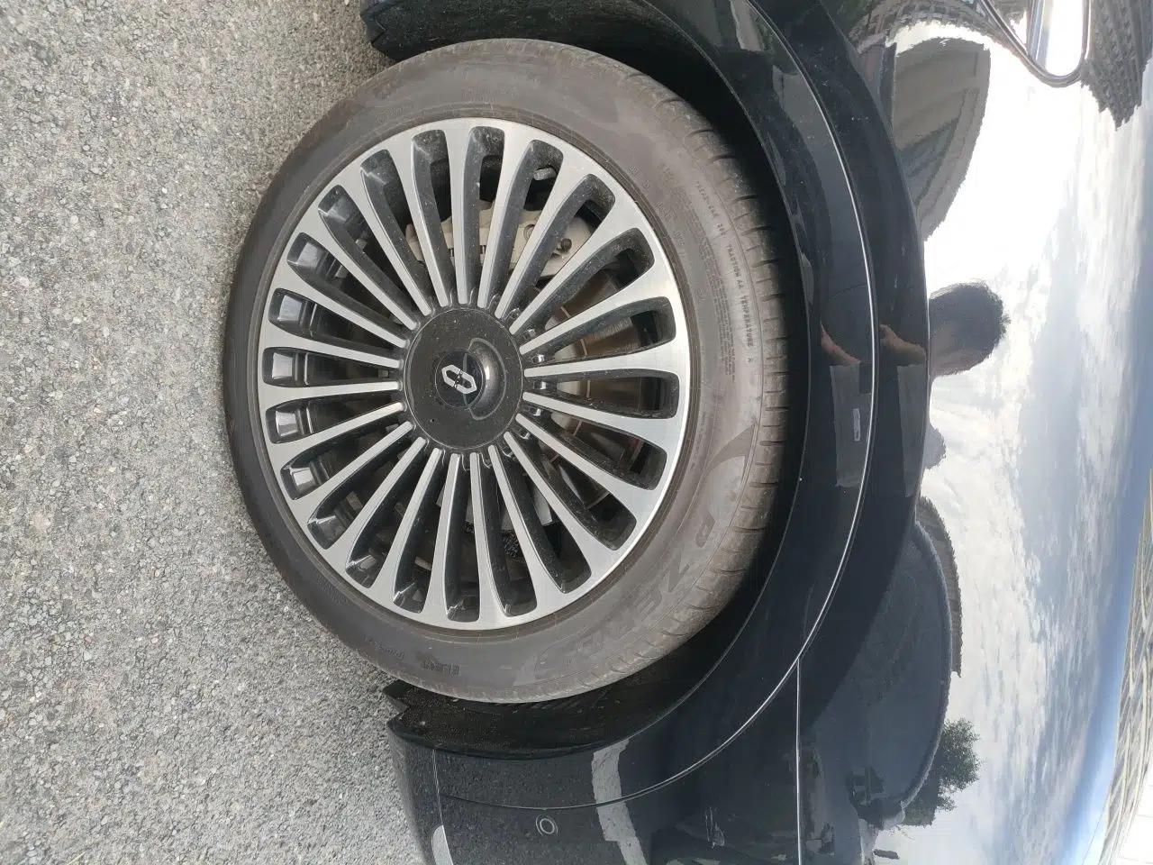 Hima AITO M9 2024 Range-Extended Ultra Version 52 kWh 6-Seater Model — миниатюра 8