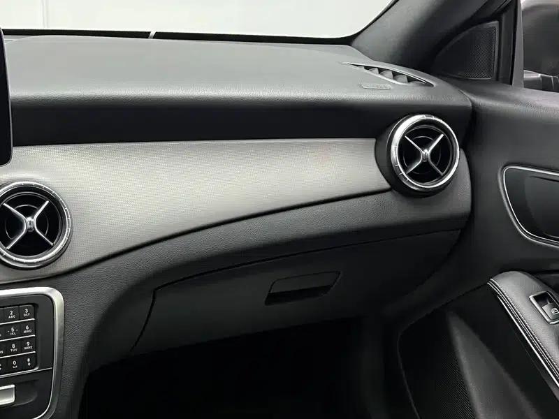 Mercedes-Benz CLA (Imported) 2018 CLA 200 Dynamic — миниатюра 17