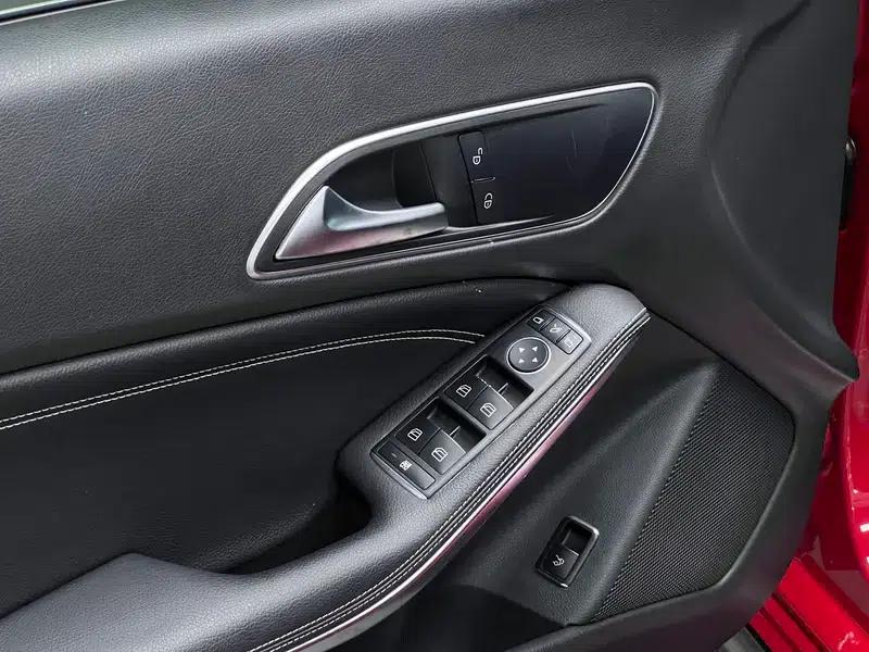 Mercedes-Benz CLA (Imported) 2018 CLA 200 Dynamic — миниатюра 34