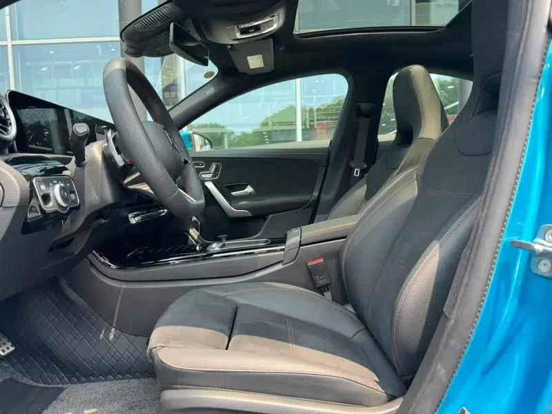Mercedes-Benz CLA (Imported) 2024 CLA 200 Four-Door Coupe — миниатюра 17