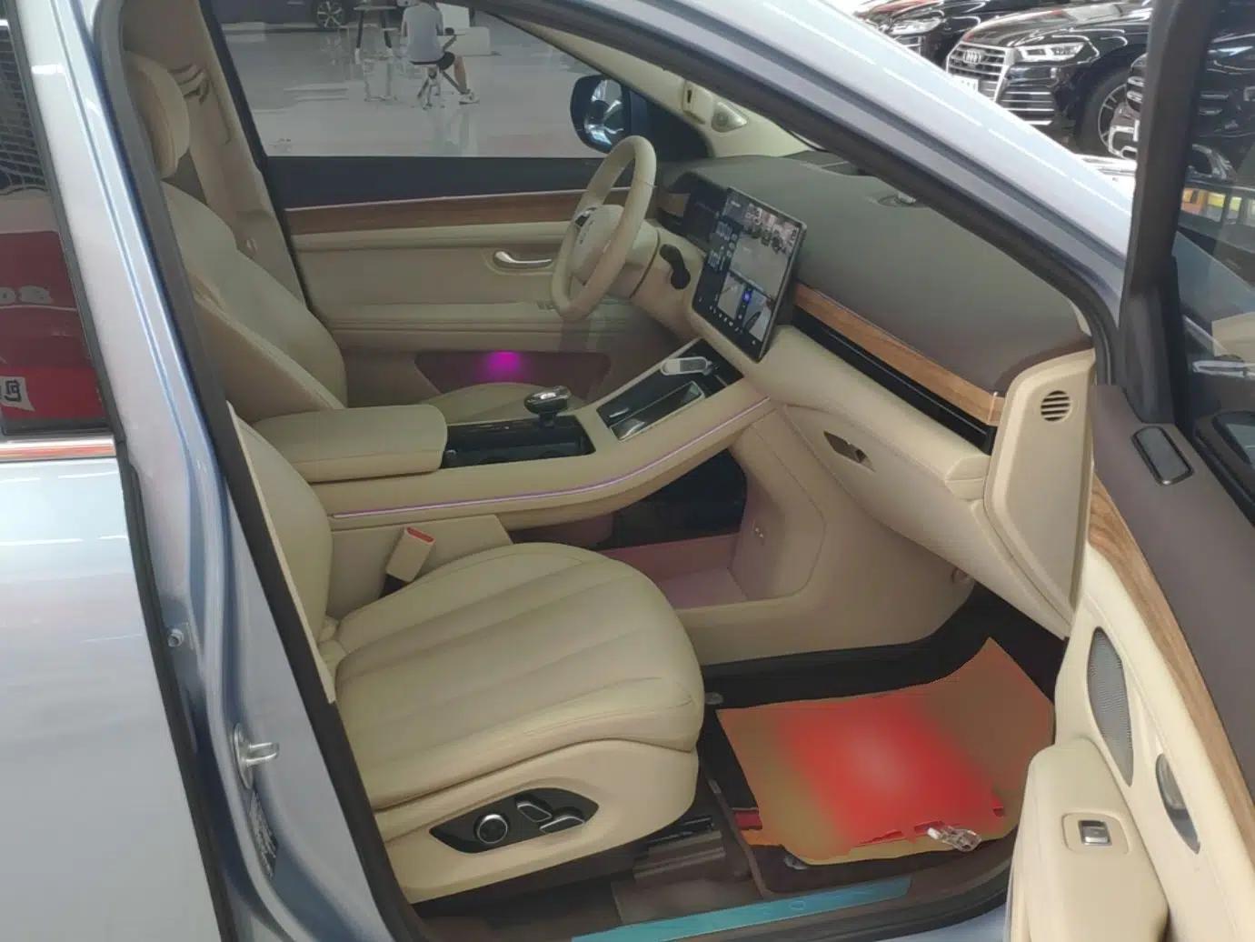 Hima AITO M7 2024 1.5T Intelligent Driving 4WD Max Edition 5 Seats — миниатюра 19