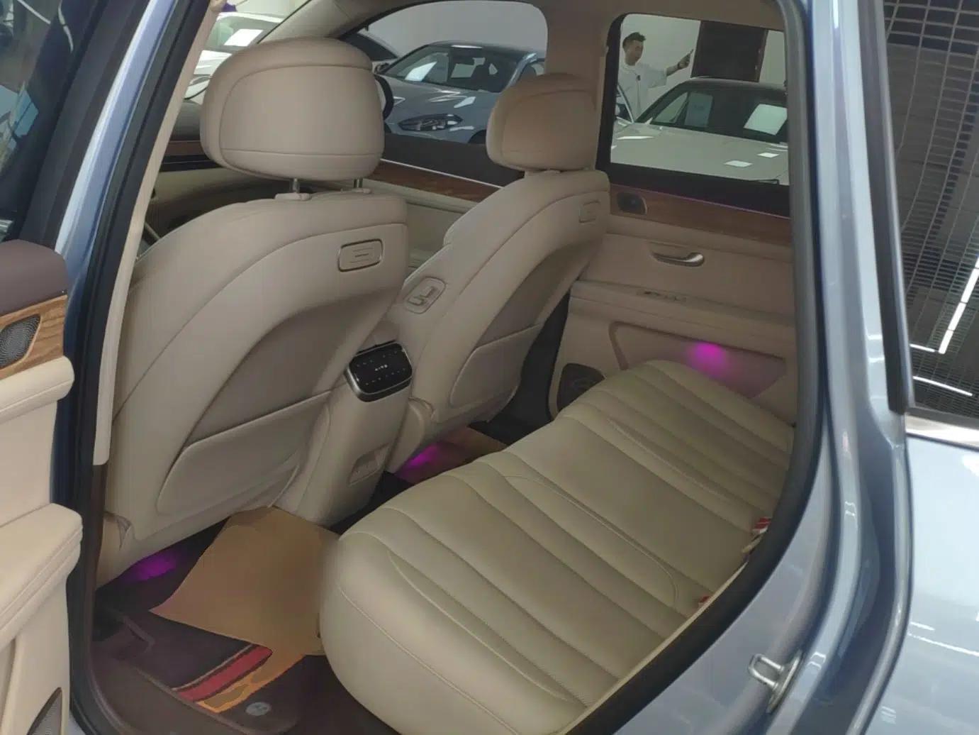 Hima AITO M7 2024 1.5T Intelligent Driving 4WD Max Edition 5 Seats — миниатюра 20