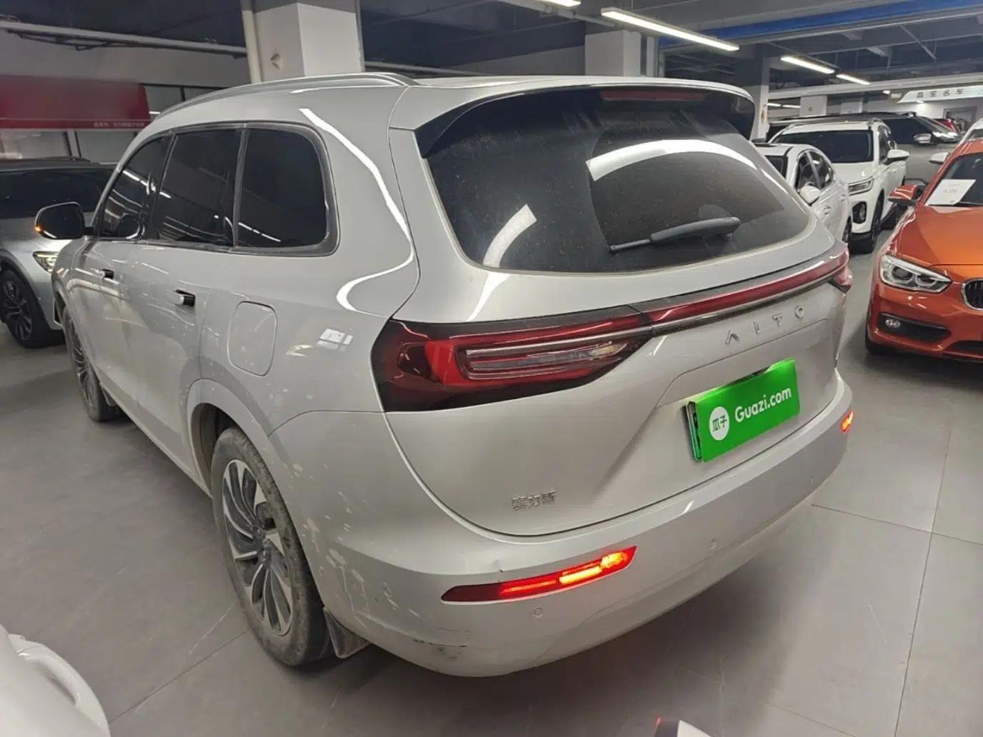 Hima AITO M7 2024 1.5T Rear-Drive Plus Version 5 Seats — миниатюра 4