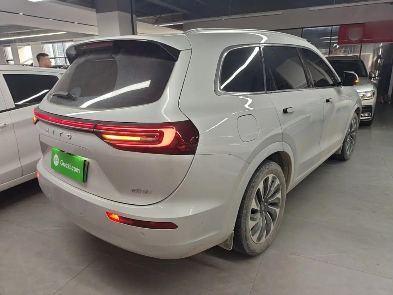 Hima AITO M7 2024 1.5T Rear-Drive Plus Version 5 Seats — миниатюра 6