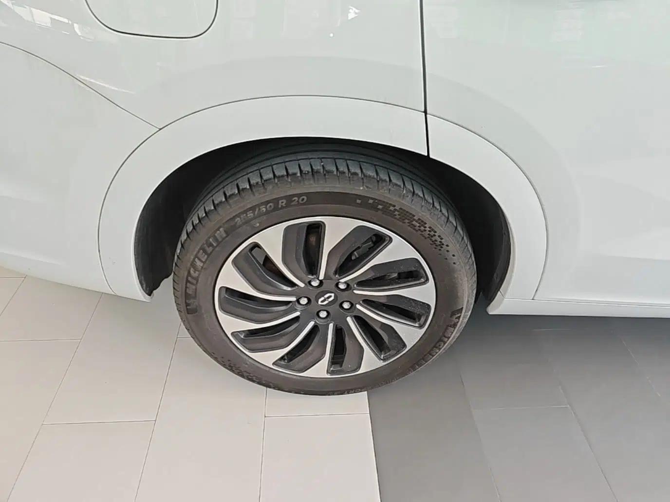 Hima AITO M7 2022 1.5T Four-Wheel Drive Luxury Edition — миниатюра 11