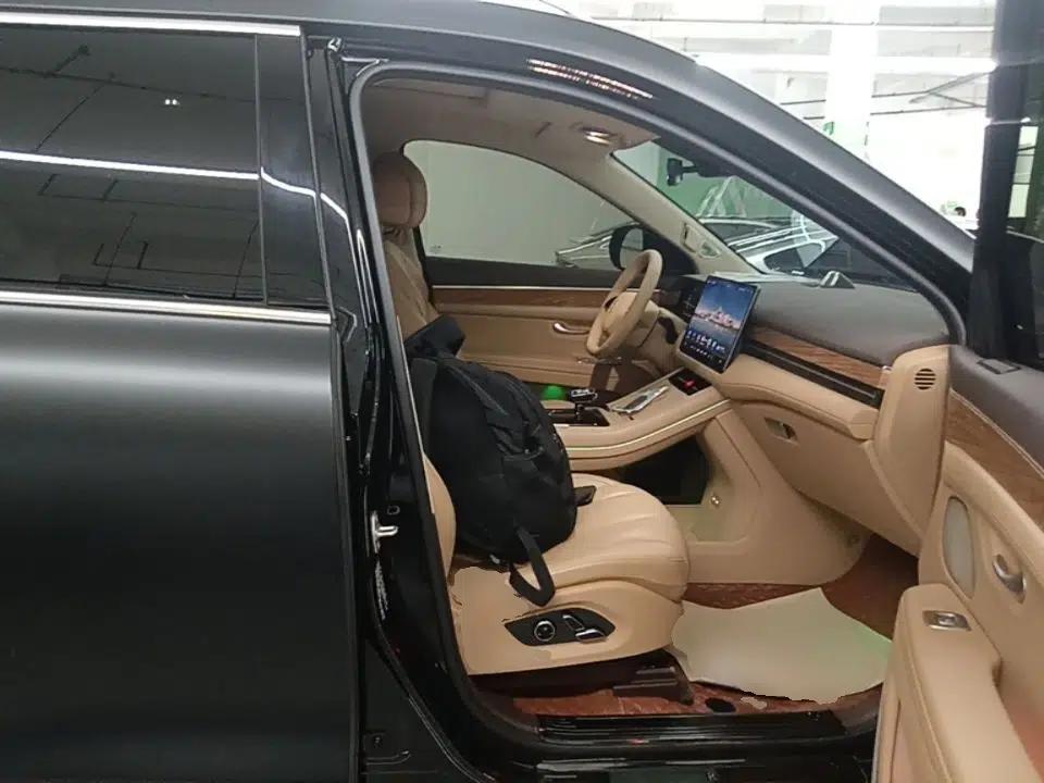 Hima AITO M7 2024 1.5T Rear-Drive Plus Version 5 Seats — миниатюра 19