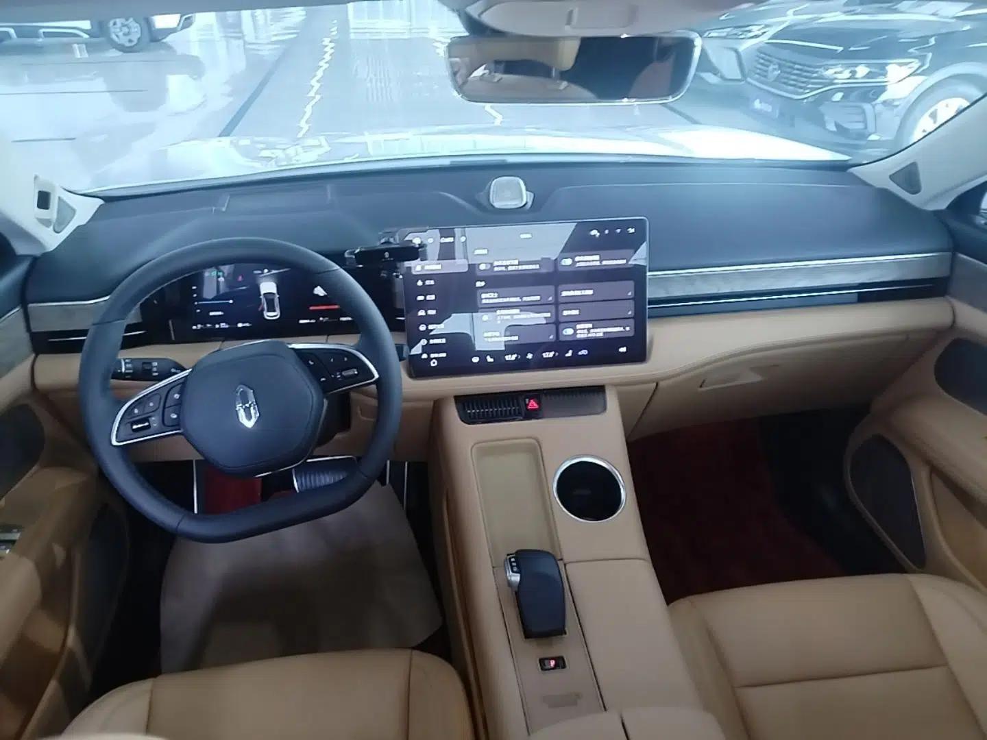 Hima AITO M5 2022 Extended-Range Four-Wheel Drive Performance Version — миниатюра 12