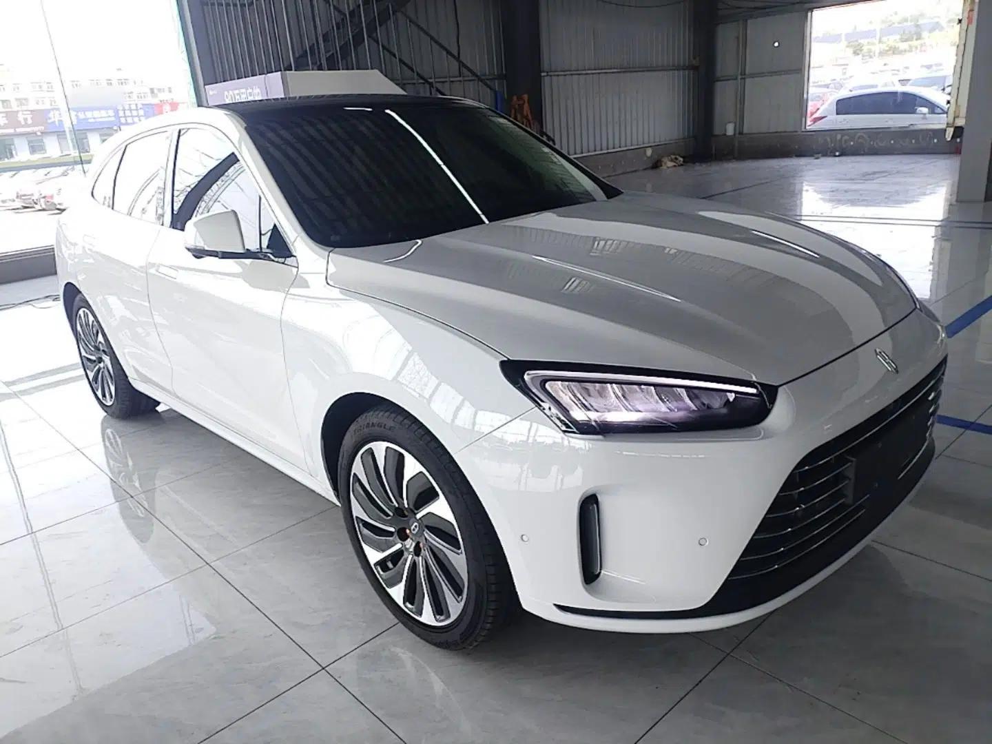 Hima AITO M5 2022 Extended-Range Four-Wheel Drive Performance Version — миниатюра 3