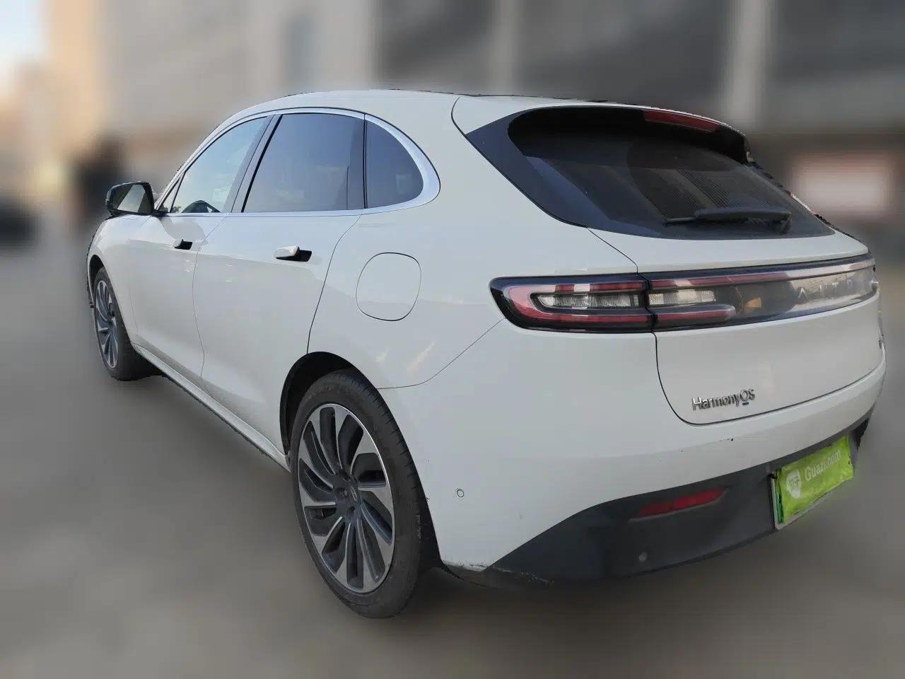 Hima AITO M5 2022 Extended-Range Four-Wheel Drive Performance Version — миниатюра 4