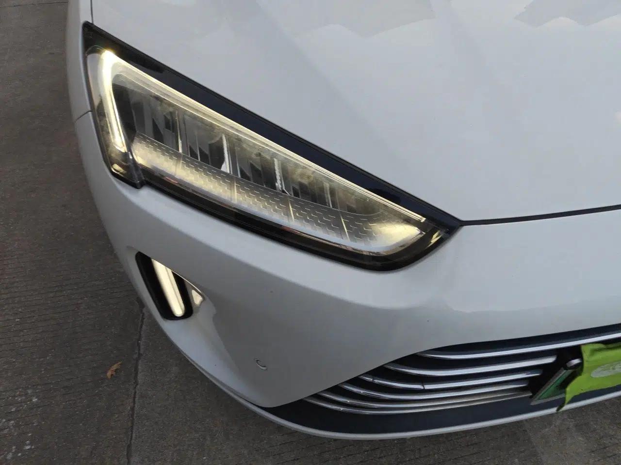 Hima AITO M5 2022 Extended-Range Four-Wheel Drive Performance Version — миниатюра 7
