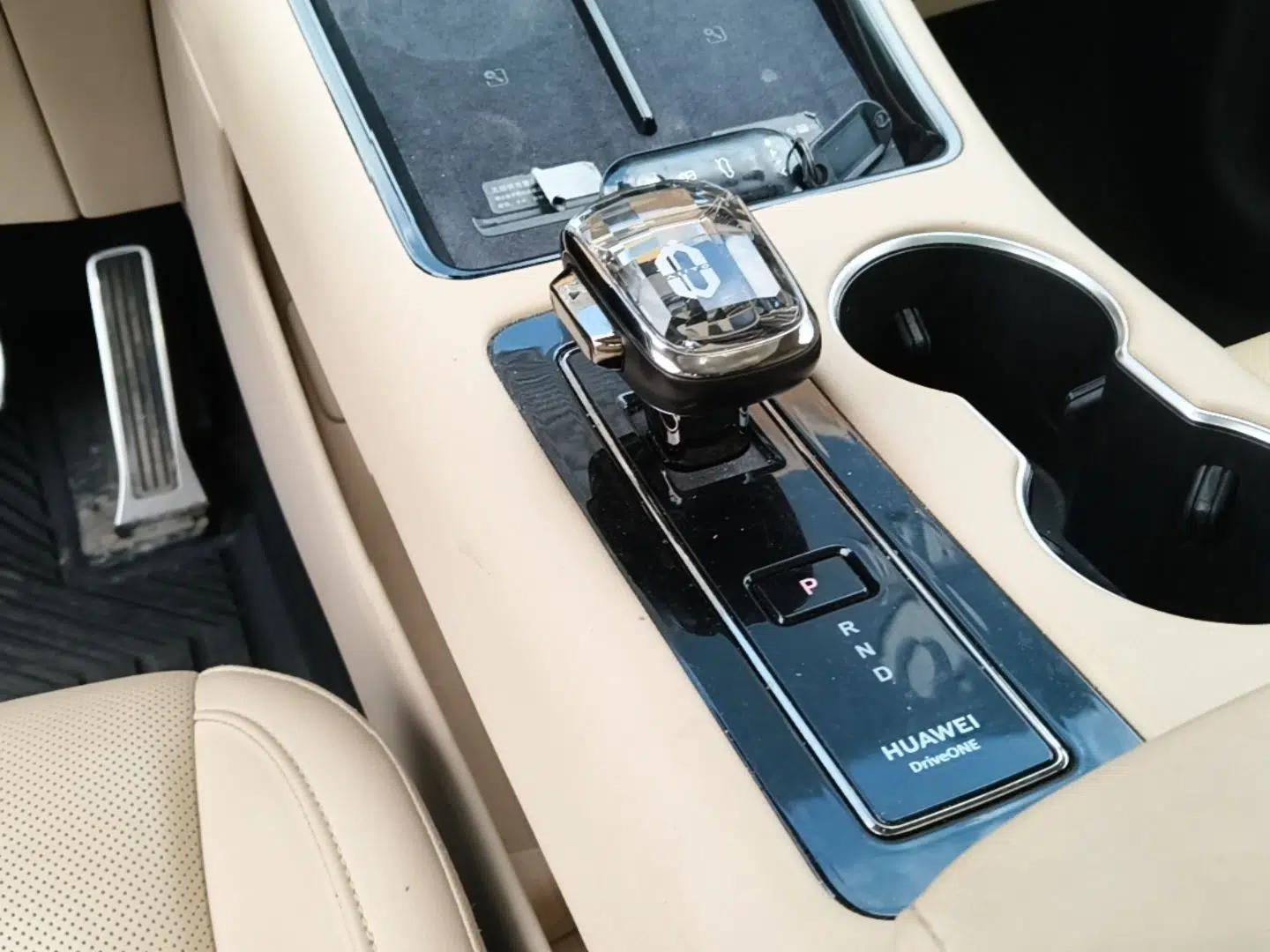 Hima AITO M5 2023 All-Electric Rear-Drive Standard Edition — миниатюра 16