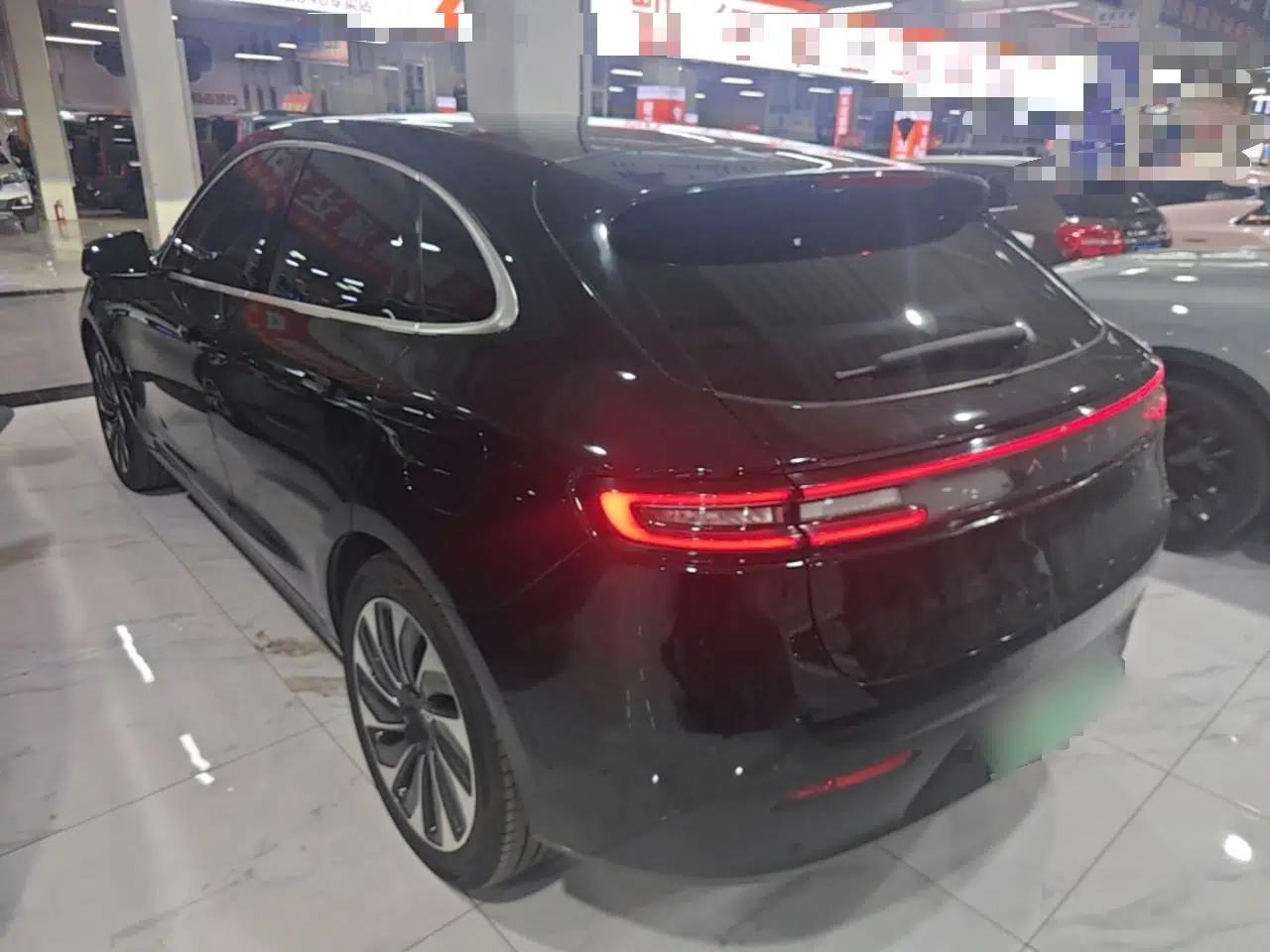 Hima AITO M5 2022 Extended-Range Four-Wheel Drive Performance Version — миниатюра 13